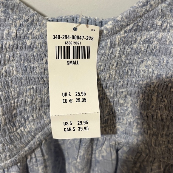 Hollister NWT Blue Floral Smocked Babydoll Blouse Women’s S - Picture 3 of 5